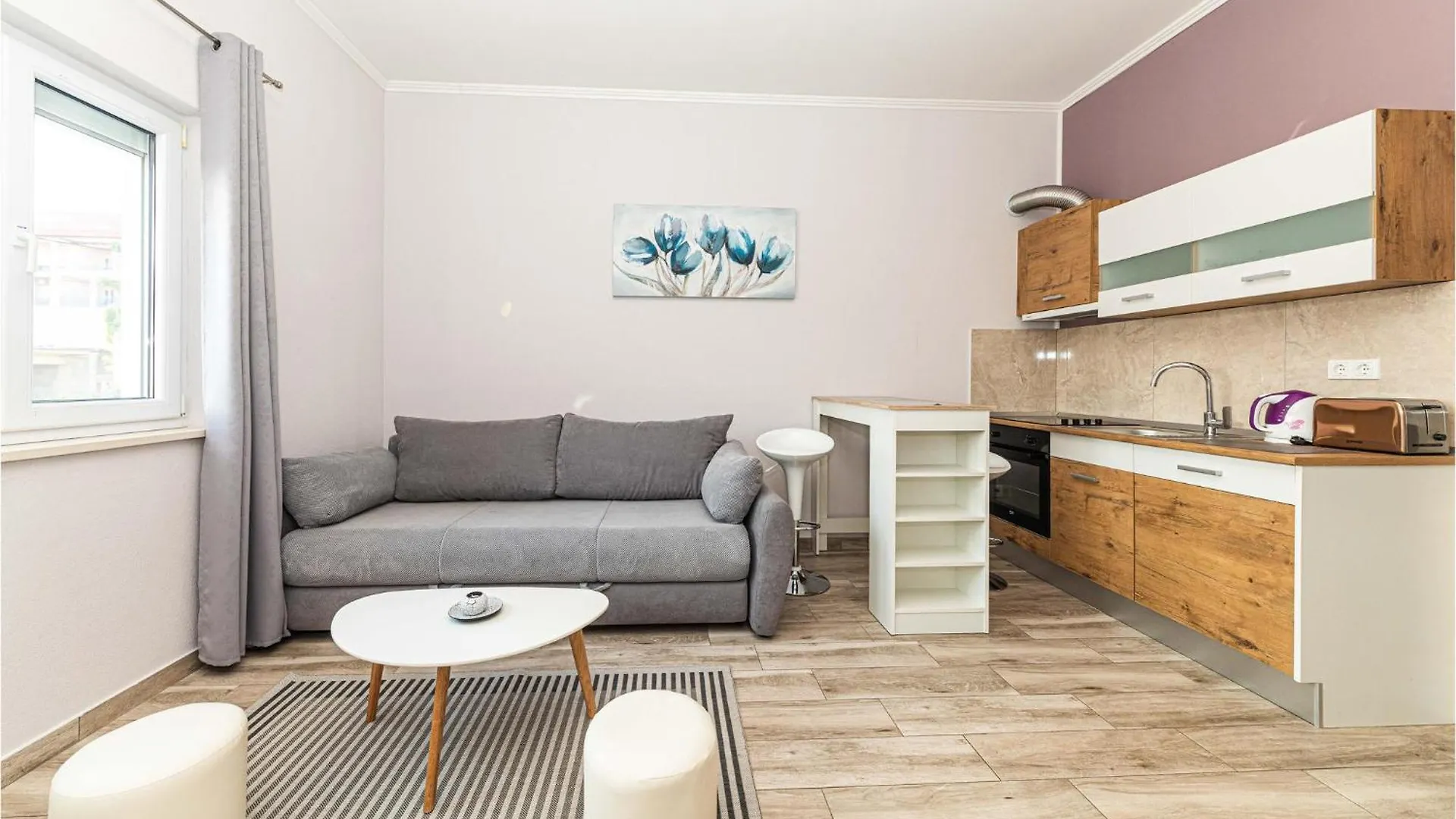 Awesome Apartment In Kastel Luksic With Kitchen Kaštela Croatie