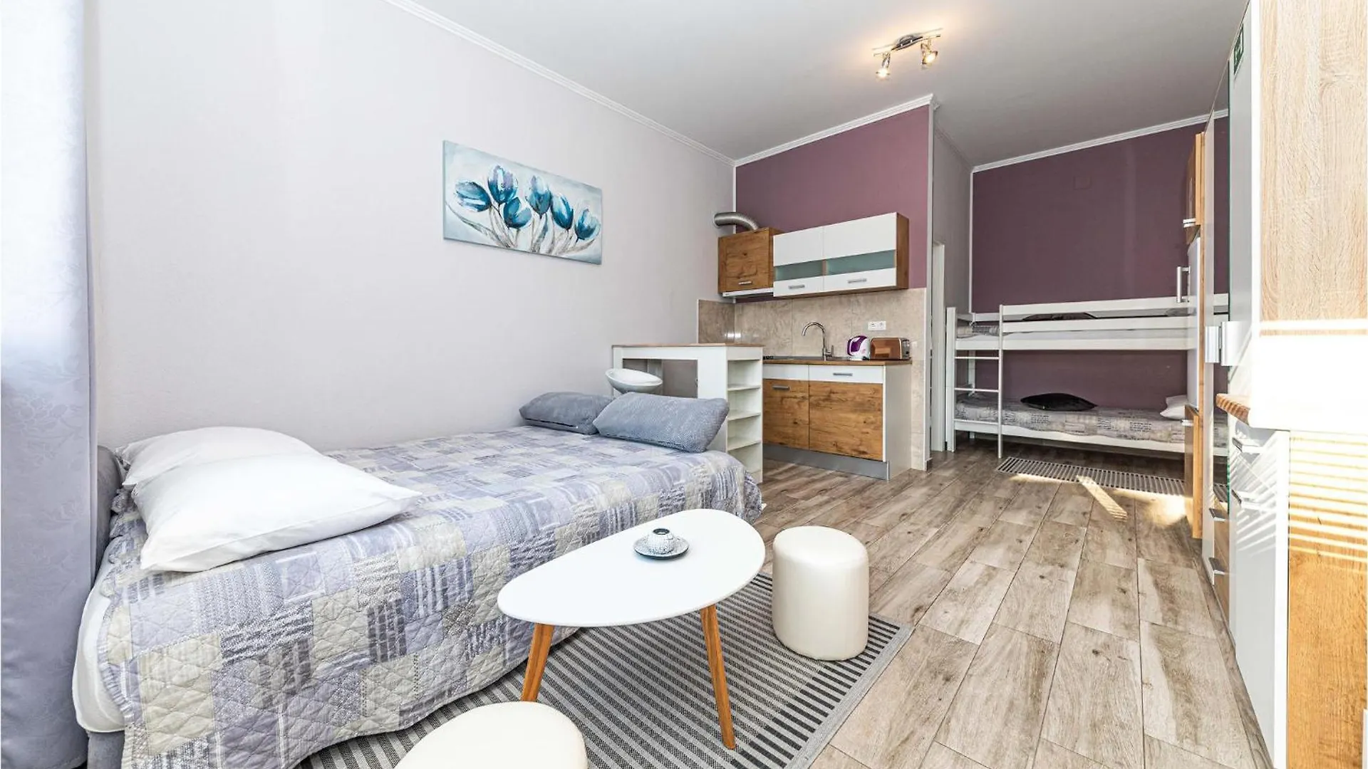 Awesome Apartment In Kastel Luksic With Kitchen Kastela