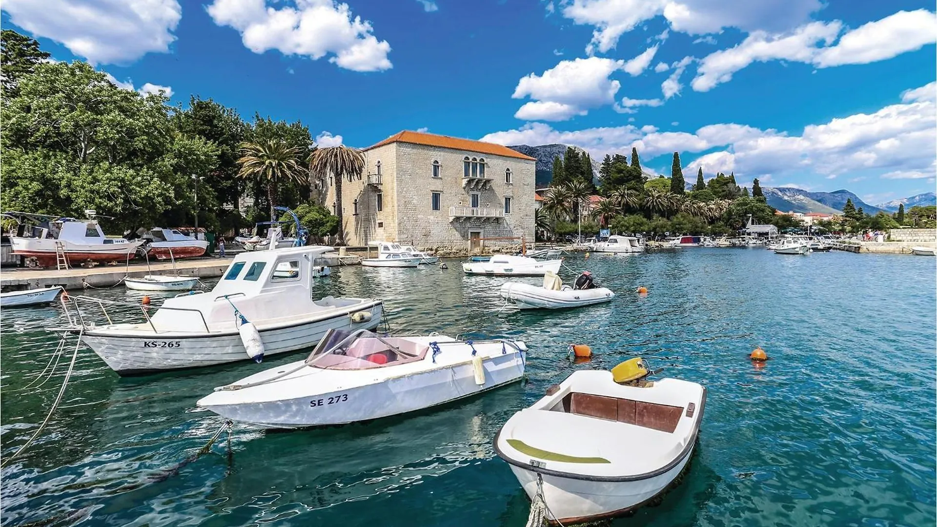 Awesome Apartment In Kastel Luksic With Kitchen Kaštela
